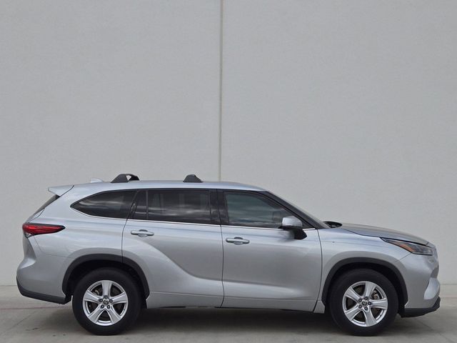 2021 Toyota Highlander LE