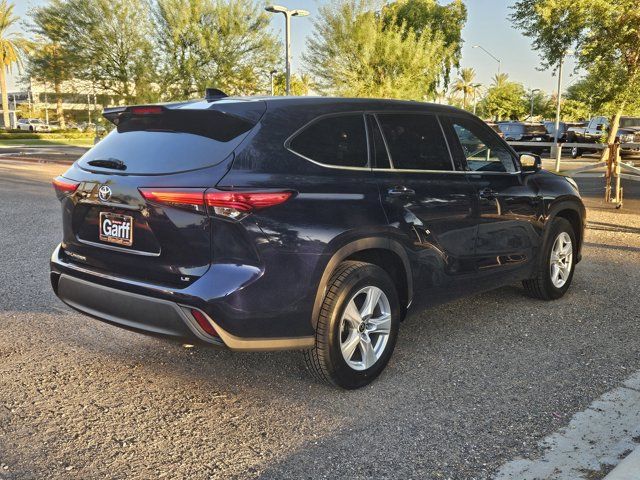 2021 Toyota Highlander LE