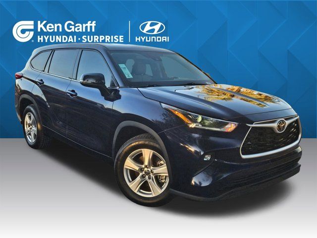 2021 Toyota Highlander LE