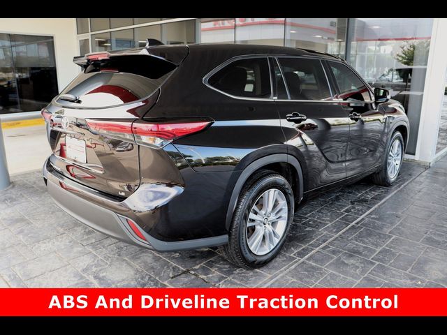 2021 Toyota Highlander LE