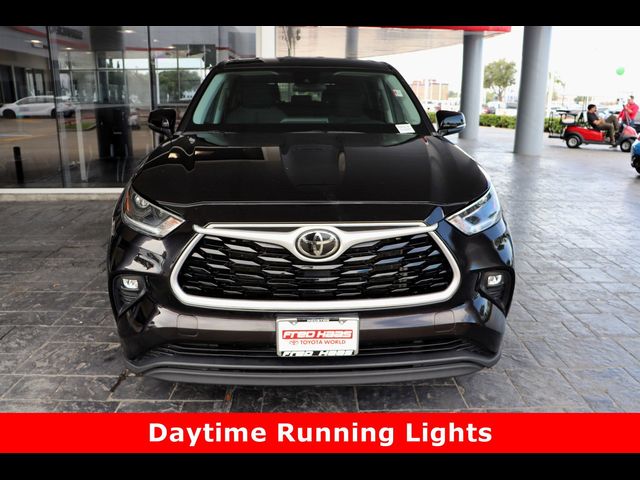 2021 Toyota Highlander LE