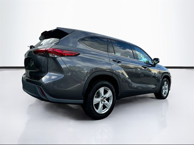 2021 Toyota Highlander LE