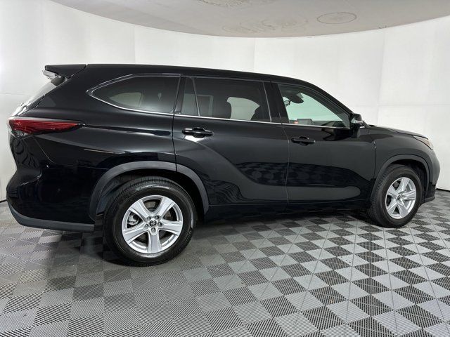 2021 Toyota Highlander LE