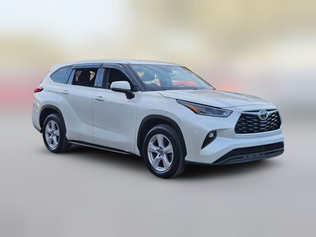 2021 Toyota Highlander LE