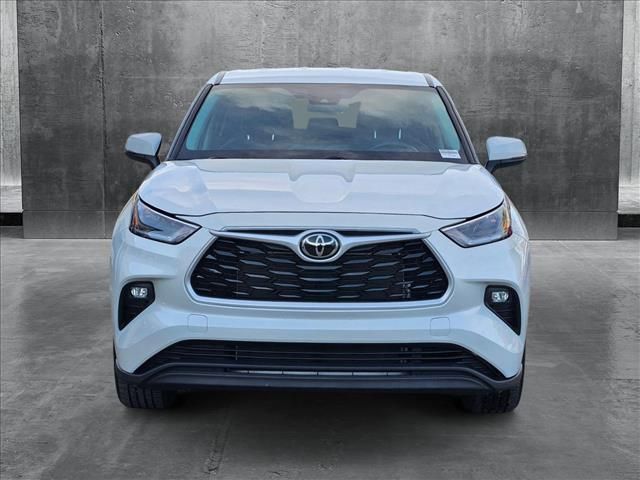 2021 Toyota Highlander LE