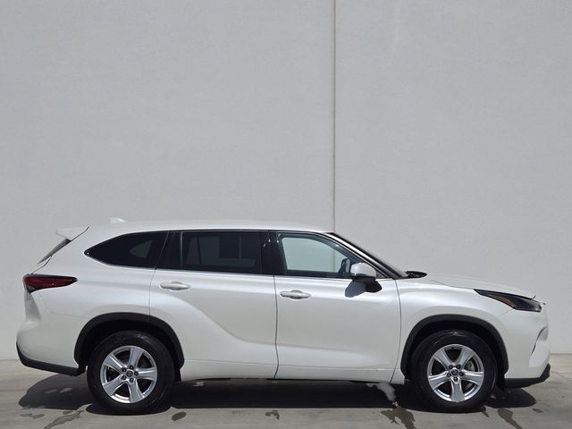 2021 Toyota Highlander LE