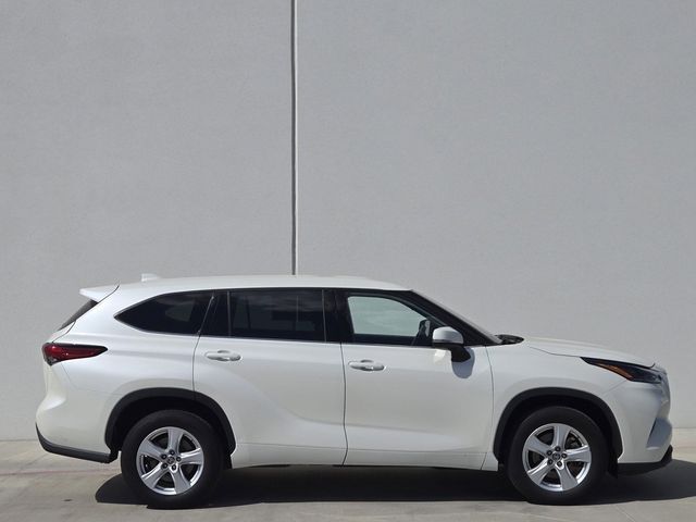 2021 Toyota Highlander LE