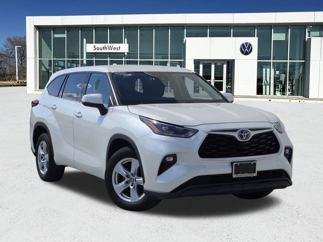 2021 Toyota Highlander LE