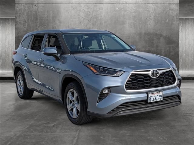 2021 Toyota Highlander LE