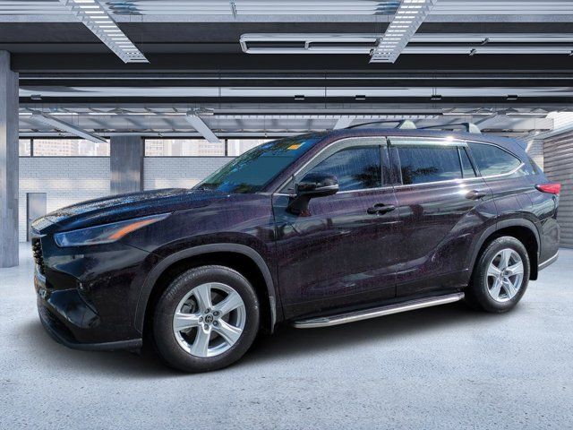 2021 Toyota Highlander LE