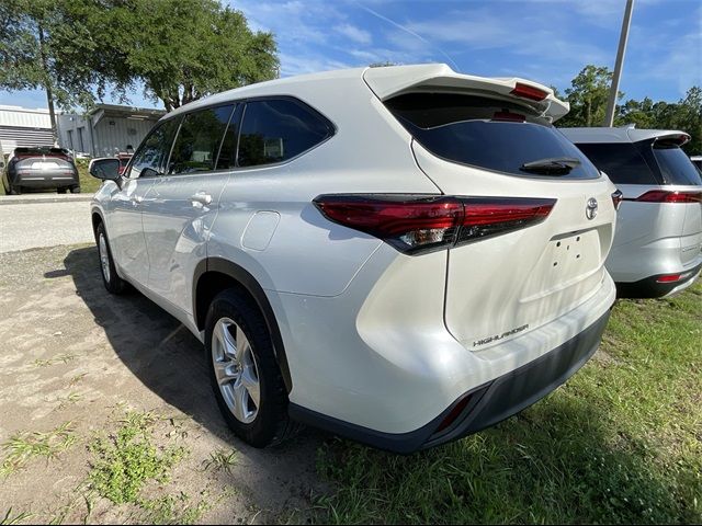 2021 Toyota Highlander LE