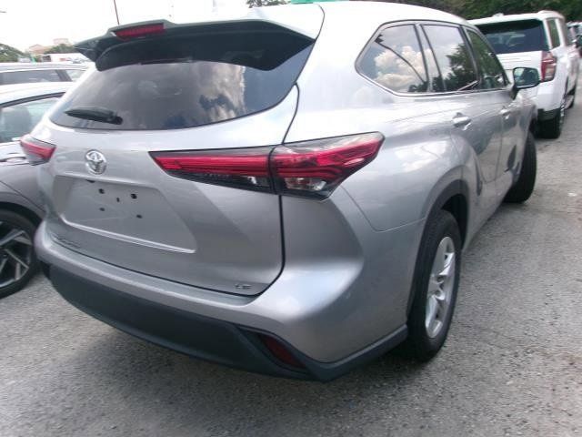 2021 Toyota Highlander LE