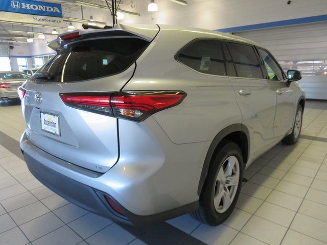 2021 Toyota Highlander LE