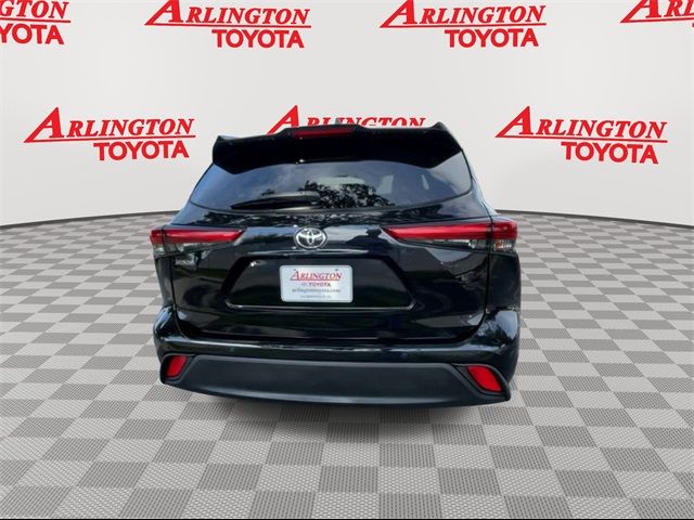 2021 Toyota Highlander LE