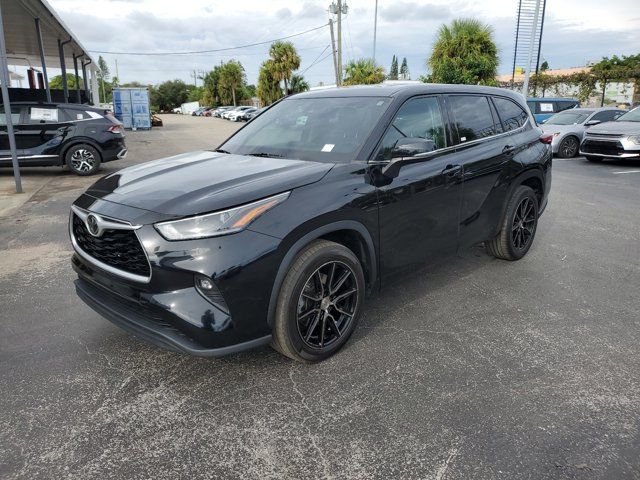 2021 Toyota Highlander LE