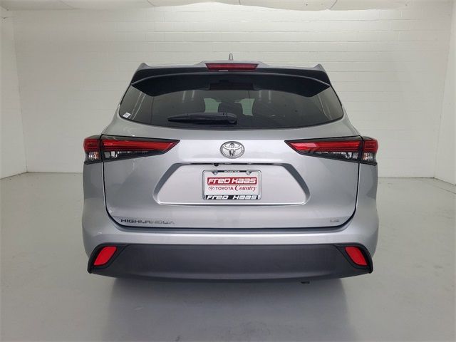 2021 Toyota Highlander LE