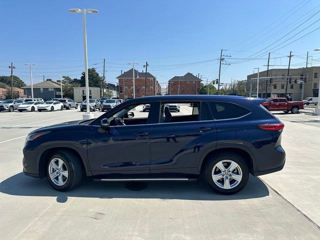 2021 Toyota Highlander LE