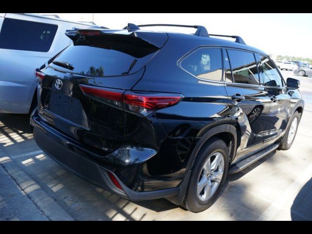 2021 Toyota Highlander LE