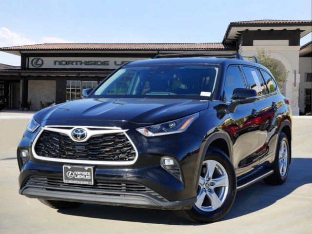 2021 Toyota Highlander LE