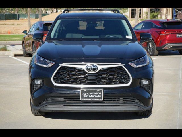 2021 Toyota Highlander LE