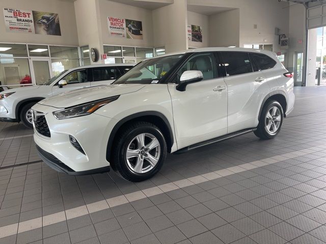 2021 Toyota Highlander LE