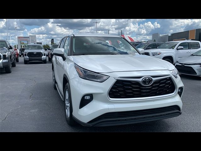 2021 Toyota Highlander LE