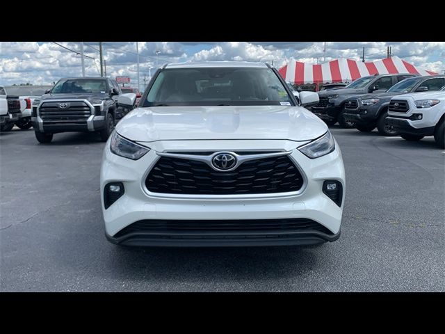 2021 Toyota Highlander LE