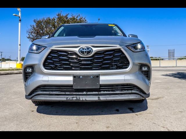 2021 Toyota Highlander LE