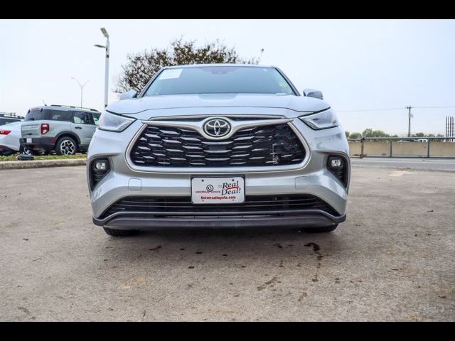 2021 Toyota Highlander LE