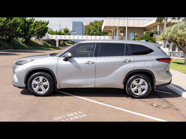 2021 Toyota Highlander LE