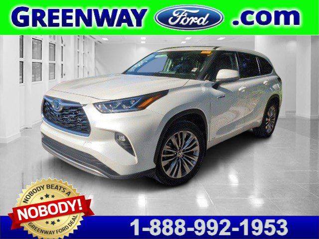 2021 Toyota Highlander Hybrid Platinum