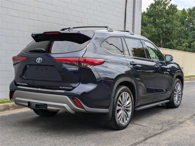 2021 Toyota Highlander Hybrid Platinum