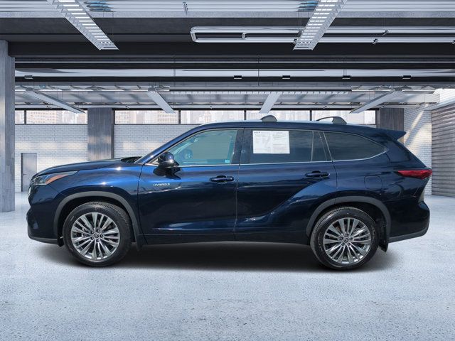 2021 Toyota Highlander Hybrid Platinum