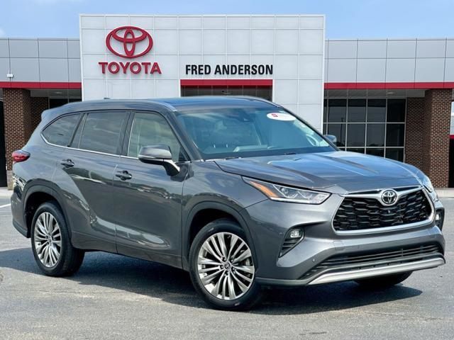 2021 Toyota Highlander Platinum