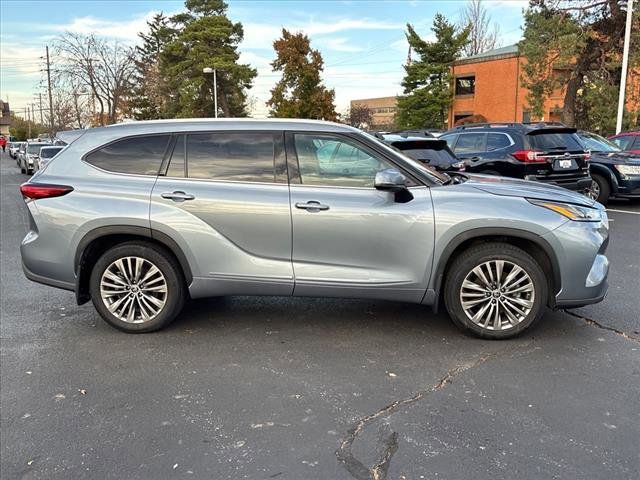 2021 Toyota Highlander Platinum