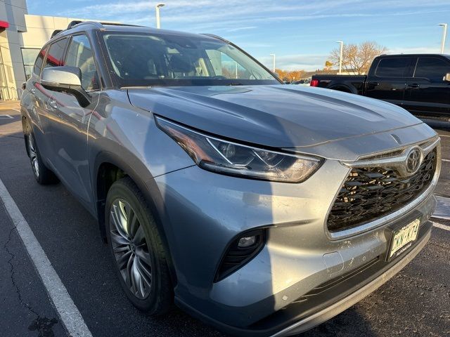 2021 Toyota Highlander Platinum