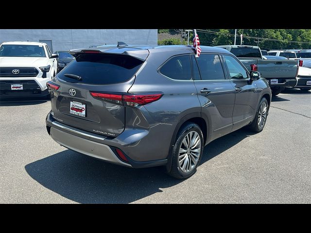 2021 Toyota Highlander Platinum