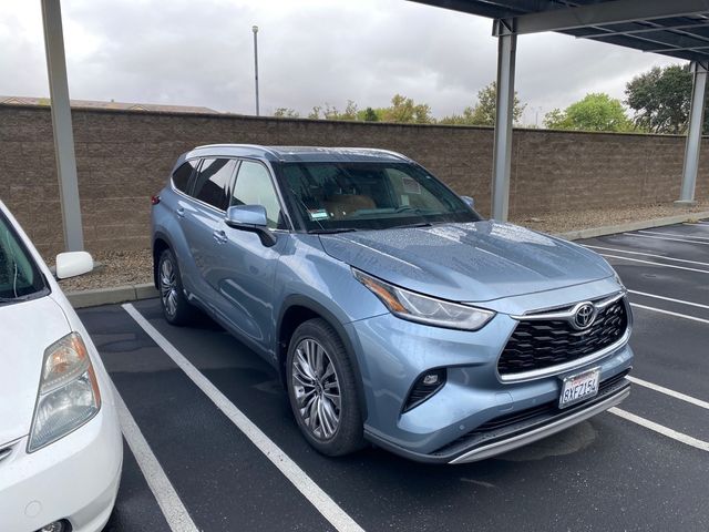 2021 Toyota Highlander Platinum