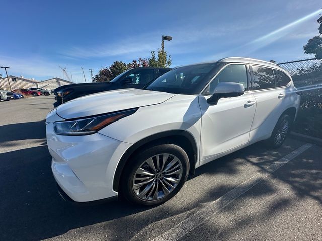 2021 Toyota Highlander Platinum