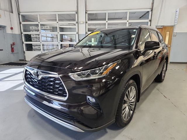 2021 Toyota Highlander Platinum