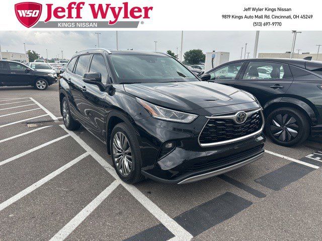 2021 Toyota Highlander Platinum