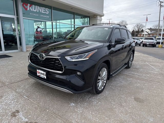 Used 2021 Toyota Highlander Platinum For Sale in Sycamore, IL | Capital ...