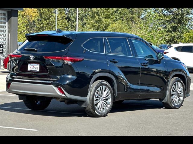 2021 Toyota Highlander Platinum