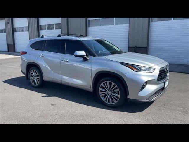 2021 Toyota Highlander Platinum