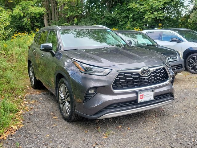 2021 Toyota Highlander Platinum