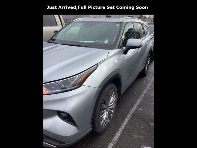 2021 Toyota Highlander Platinum