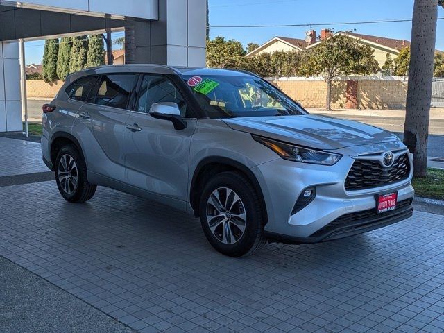 2021 Toyota Highlander XLE