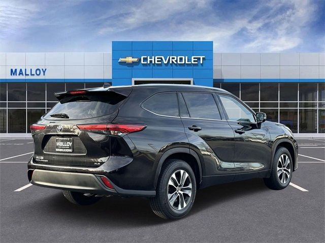 2021 Toyota Highlander XLE