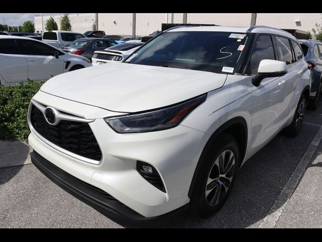 2021 Toyota Highlander XLE