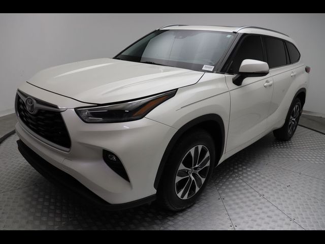 2021 Toyota Highlander XLE